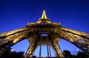 Обойку без регистрации скачать вечер, Париж, Эйфелева башня, освещение, город, Франция