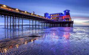     Weston-super-Mare, Space Invaders, Relfection, England, Blue Hour